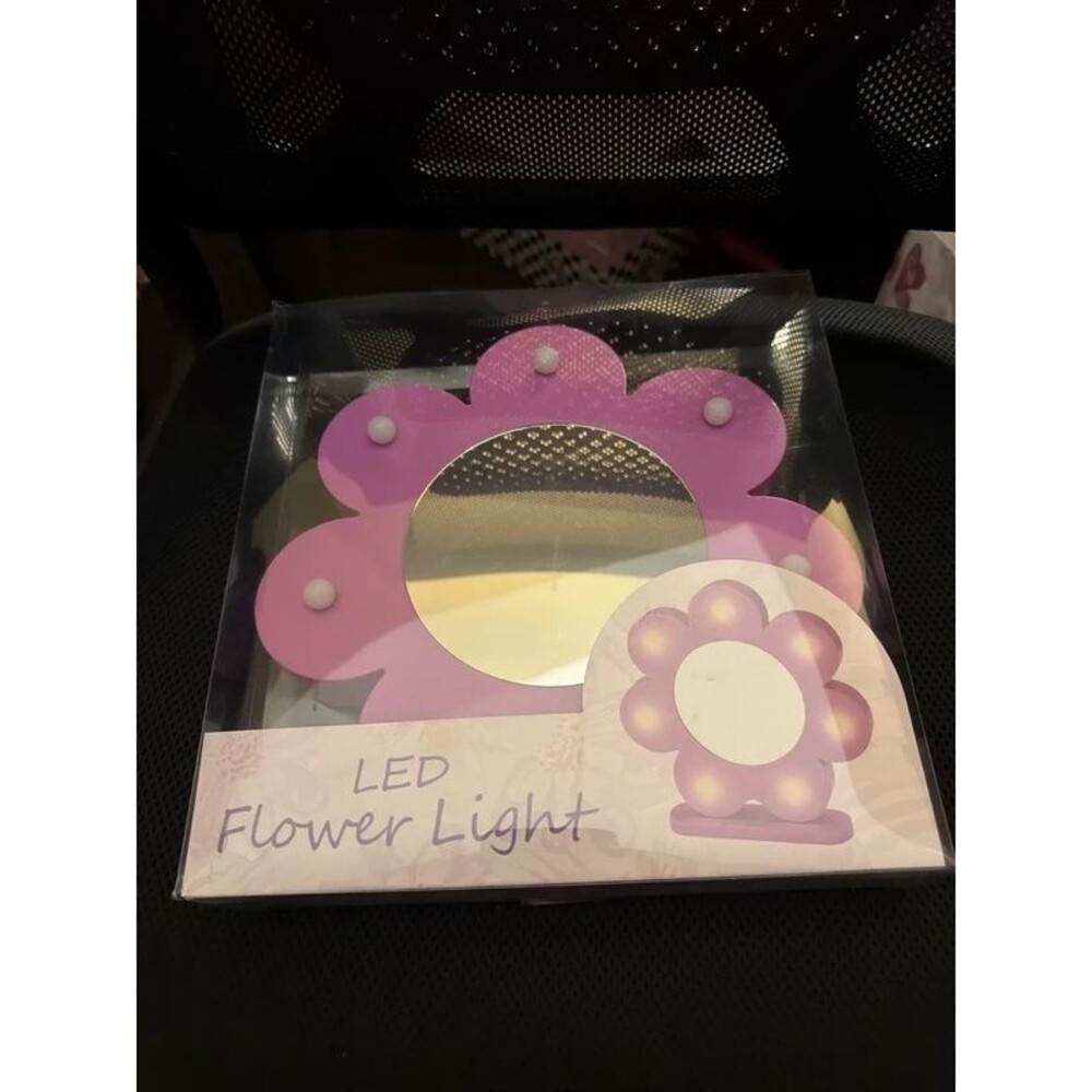 LED flower mirror light